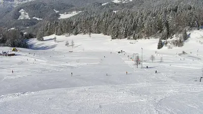 Blick von der Piste ins Tal