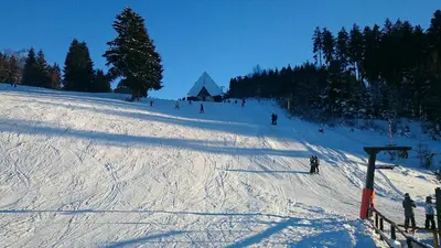 Blick von der Talstation auf die Piste