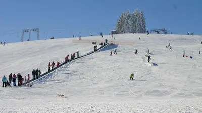 Blick auf das Skigebiet