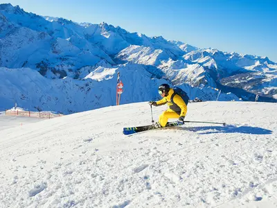 Skifahrer in Oberstdorf-Kleinwalsertal © OBERSTDORF·KLEINWALSERTAL BERGBAHNEN
