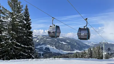 Neue Kabinen am winterlichen Söllereck