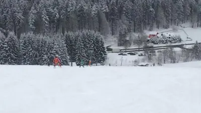 Blick von der Piste über das Tal