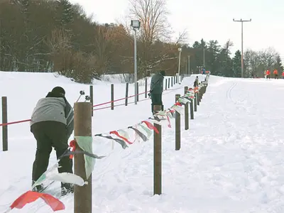 Skifahrer am Seillift © Touristinformation Tabarz