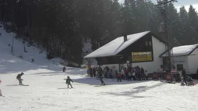 Blick auf das Gasthaus an der Talstation