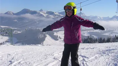 Kinde auf der Piste vor dem Großen Spieserlift