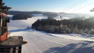 Impressionen aus dem Skigebiet Skilift Thurner