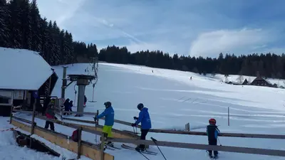 Impressionen aus dem Skigebiet Skilift Thurner