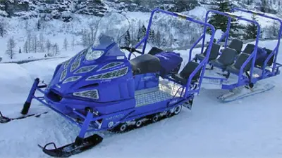 Das neue Arena-Zügle pendelt durchs Skigebiet 