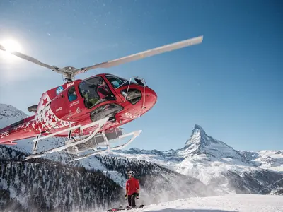 Helikopter der Air Zermatt © Zermatt Bergbahnen AG
