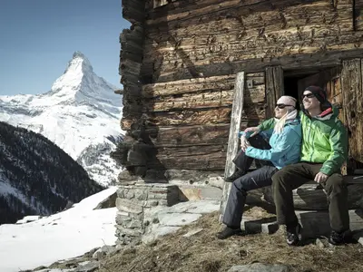 Sonne genießen im Skigebiet Zermatt © Zermatt Bergbahnen AG