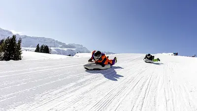 Airboarder in der Skiregion Adelboden-Lenk
