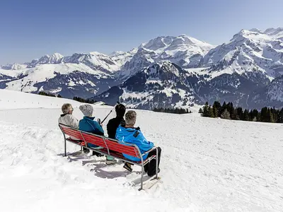 Verschnaufpause beim Winterwandern in der Skiregion Adelboden-Lenk © Skiregion Adelboden-Lenk
