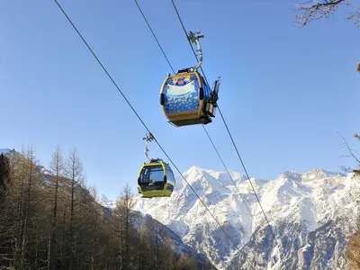 Die Märchengondel fährt von Grächen auf die Hannigalp © Touristische Unternehmung Graechen / swiss-image.ch/Christian Perret