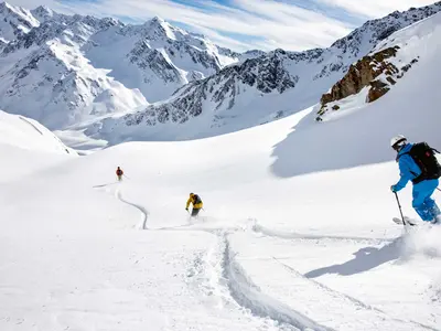 Freerider im Powder im Pischa-Gebiet Davos © Destination Davos Klosters / Nico Schaerer