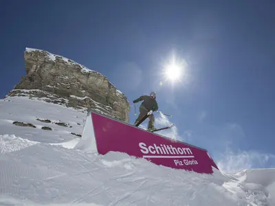 Skifahrer im Funpark am Schilthorn © Schilthornbahn AG