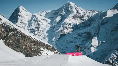 Skifahrer im Snowpark Schilthorn