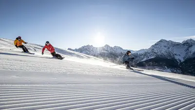 Wintersportler in Scuol