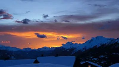Dämmerung über den Bergen bei Belalp