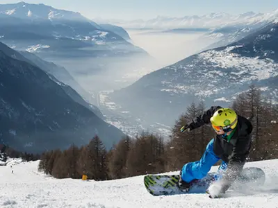 Snowboarder im Skigebiet Rosswald © Rosswald
