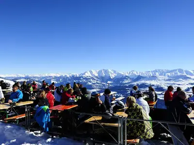 Banoramablick von der Sonnenterrasse aus © Bergbahnen Brigels Waltensburg Andiast AG