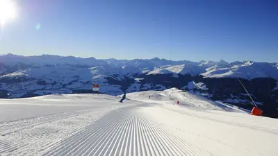 Snowboarder auf der Piste