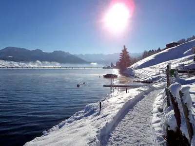 Wanderweg am Sihlsee © Einsiedeln Tourismus, Foto: Josef Dörig