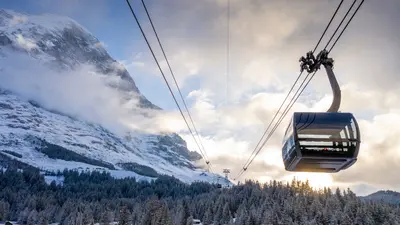 Gondel des Eiger Express vor der Eigernordwand