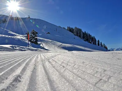 Frisch präparierte Piste in Sattel Hochstuckli © Sattel-Hochstuckli AG