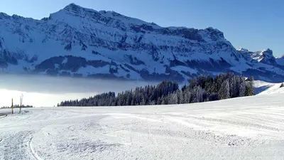 Pistenpanorama im Skigebiet Marbachegg