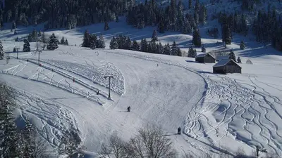 Blick auf eine Piste in Amden
