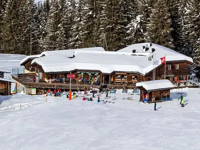 Blick auf die Bergstation im Skigebiet Obersaxen-Mundaun © Bergbahnen Obersaxen-Mundaun
