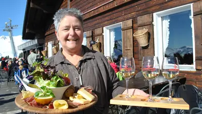 Leckere Pause auf einer der Hütten