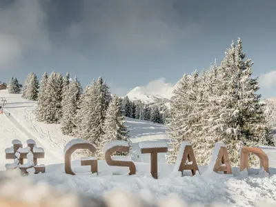 Tief verschneites Gstaad © Destination Gstaad