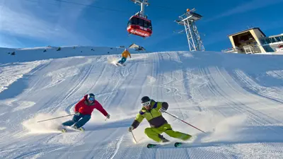 Gondelbahn über der Piste in Ebenalp