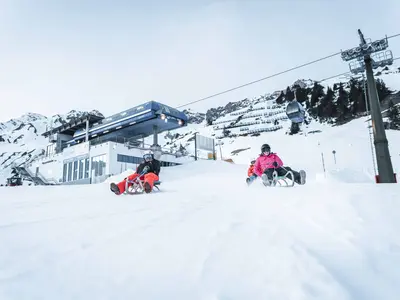 Rodeln in St. Anton am Arlberg © TVB St. Anton am Arlberg / Patrick Bätz