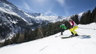 Skifahrer am Hintertuxer Gletscher