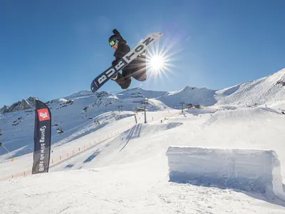 Snowboarden im Golden Roof Funpark in der Axamer Lizum © Axamer Lizum