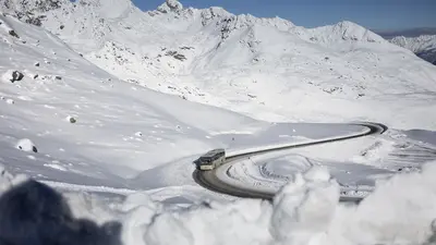 Skibus auf der Kaunertaler Gletscherstraße