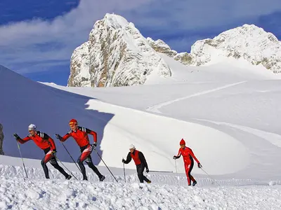 Schneesicher Langlaufen auf dem Dachsteingletscher © Steiner/Schwarz