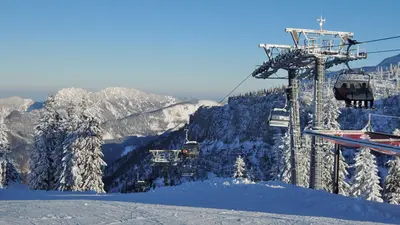 4er-Sessellift mit Blick auf Kremsmauer