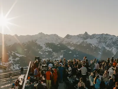 Sundowner Hanglage im Skigebiet Silvretta Montafon © Vanessa Strauch