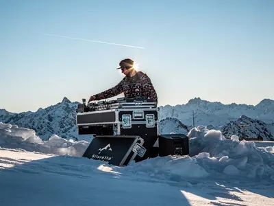 Sunrise DJ Set Bronk © Silvretta Montafon