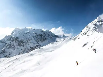 Tiefschneefahren © Gargellner Bergbahnen GmbH & Co KG