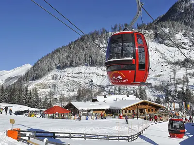 Die Großeckbahn führt hinauf ins Skigebiet © Peter Schitter GmbH