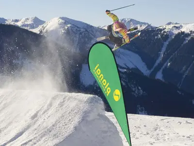 Freeskier im Horsefeathers Superpark Planai © Planai Bahnen / Simon van Hal