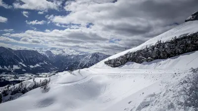 Fantastische Ausblicke beim Skifahren am Loser