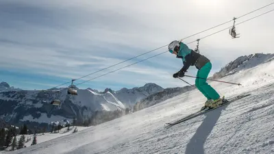 Skifahrerin in Damüls-Mellau