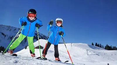 Kinder auf der Skipiste