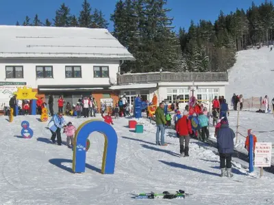 Kinderland im Skigebiet Turmkogel © Gemeinde Puchenstuben