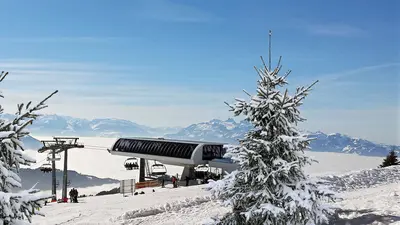 Bergstation Skigebiet Laterns